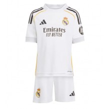 Real Madrid Kylian Mbappe #10 Hjemmedraktsett Barn 2025-26 Kortermet (+ Korte bukser)